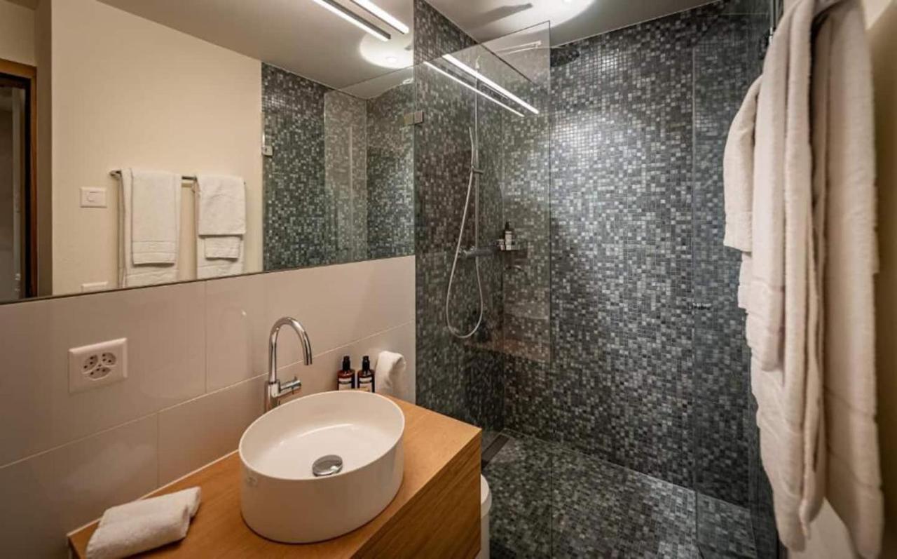 Ferienwohnung 3,5 Zimmer Direkt An Ski- Und Bikepiste Flims Exteriér fotografie